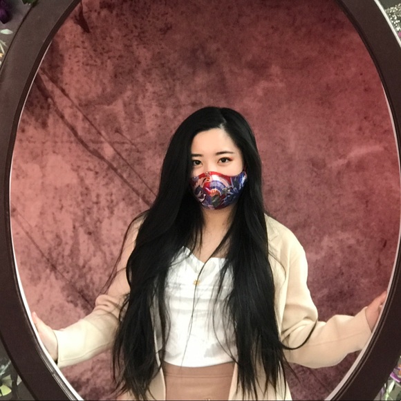 Meet your Posher, Iris - Picture 1 of 1